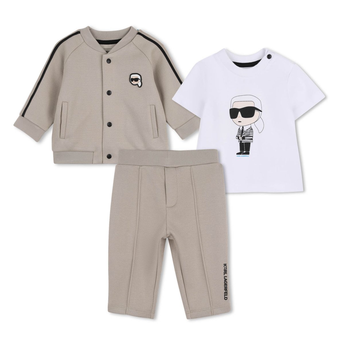 Ensemble jogging et tee-shirt