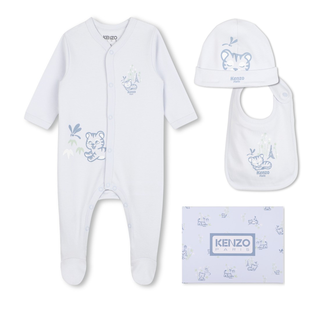 Ensemble pyjama, bonnet et bavoir