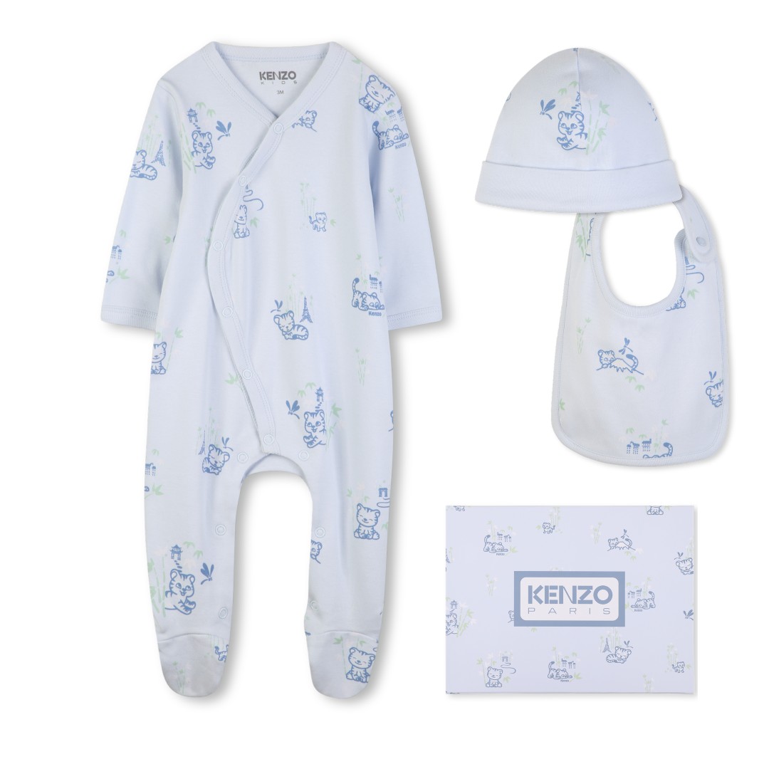 Ensemble pyjama, bonnet et bavoir